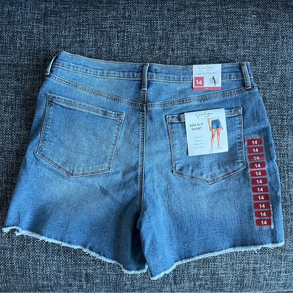 NWT Jessica Simpson Ladies Denim Short Size 14 - Picture 4 of 12